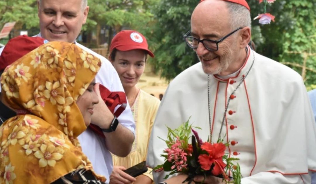 Cardeal Czerny foi ao Bangladesh levar esperança aos refugiados católicos e rohingya