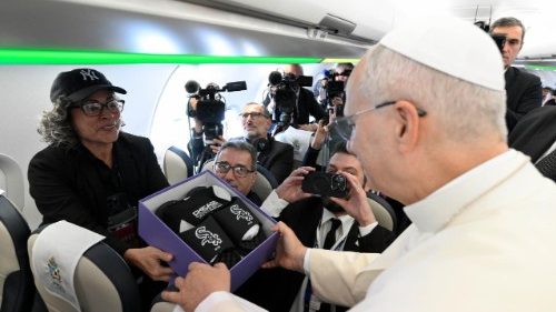 Viagem Papa a Turquia presente White Sox. Foto VM