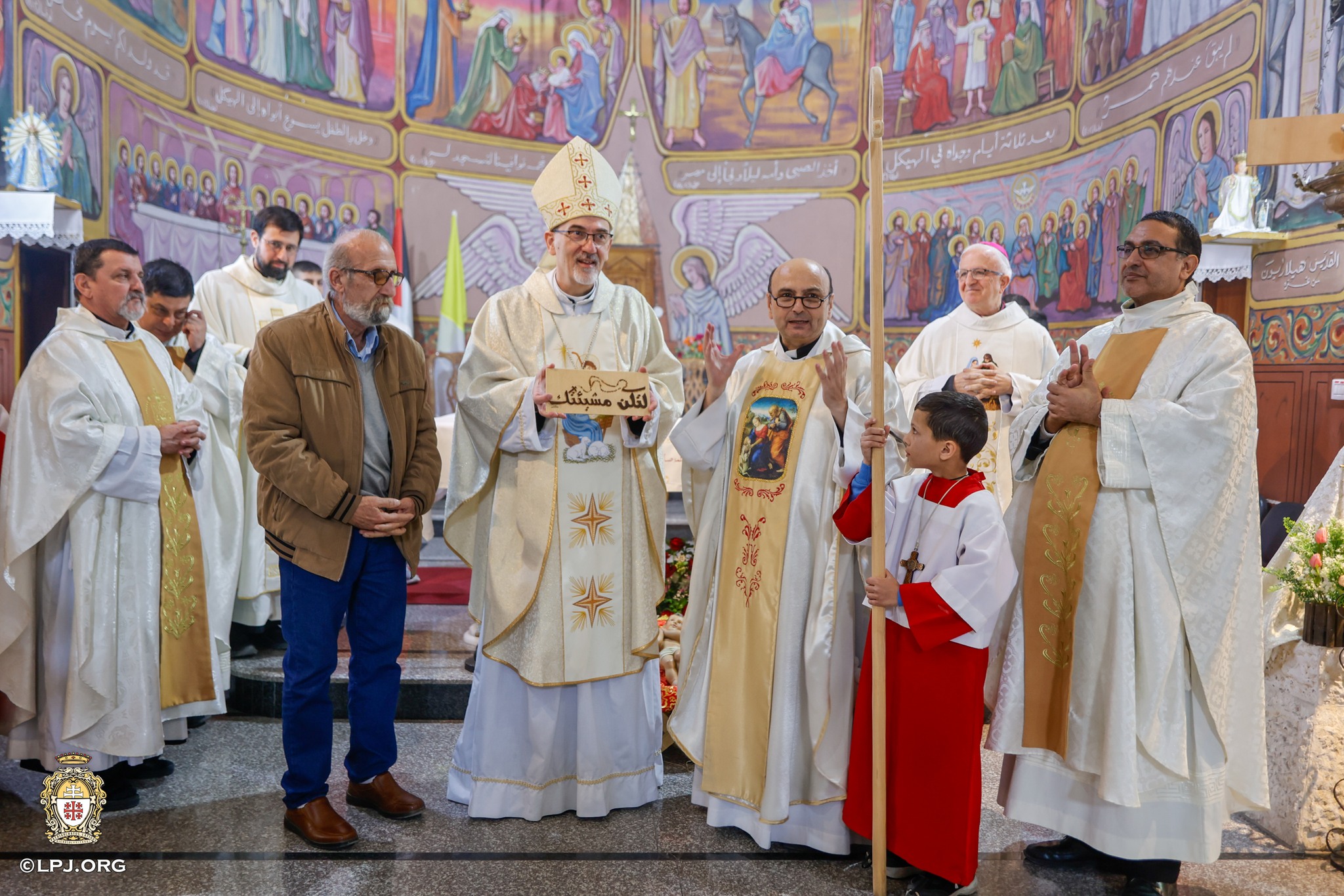 Cardeal Pizaballa celebra missa na Paróquia de Gaza, dias antes do Natal 2025. Foto Patriarcado Latino Jerusalém