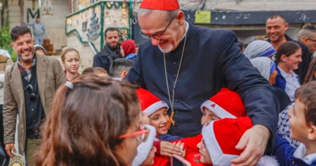 Cardeal Pizaballa visita paróquia de Gaza dias antes do Natal. Foto Patriarcado Latino de Jerusalém