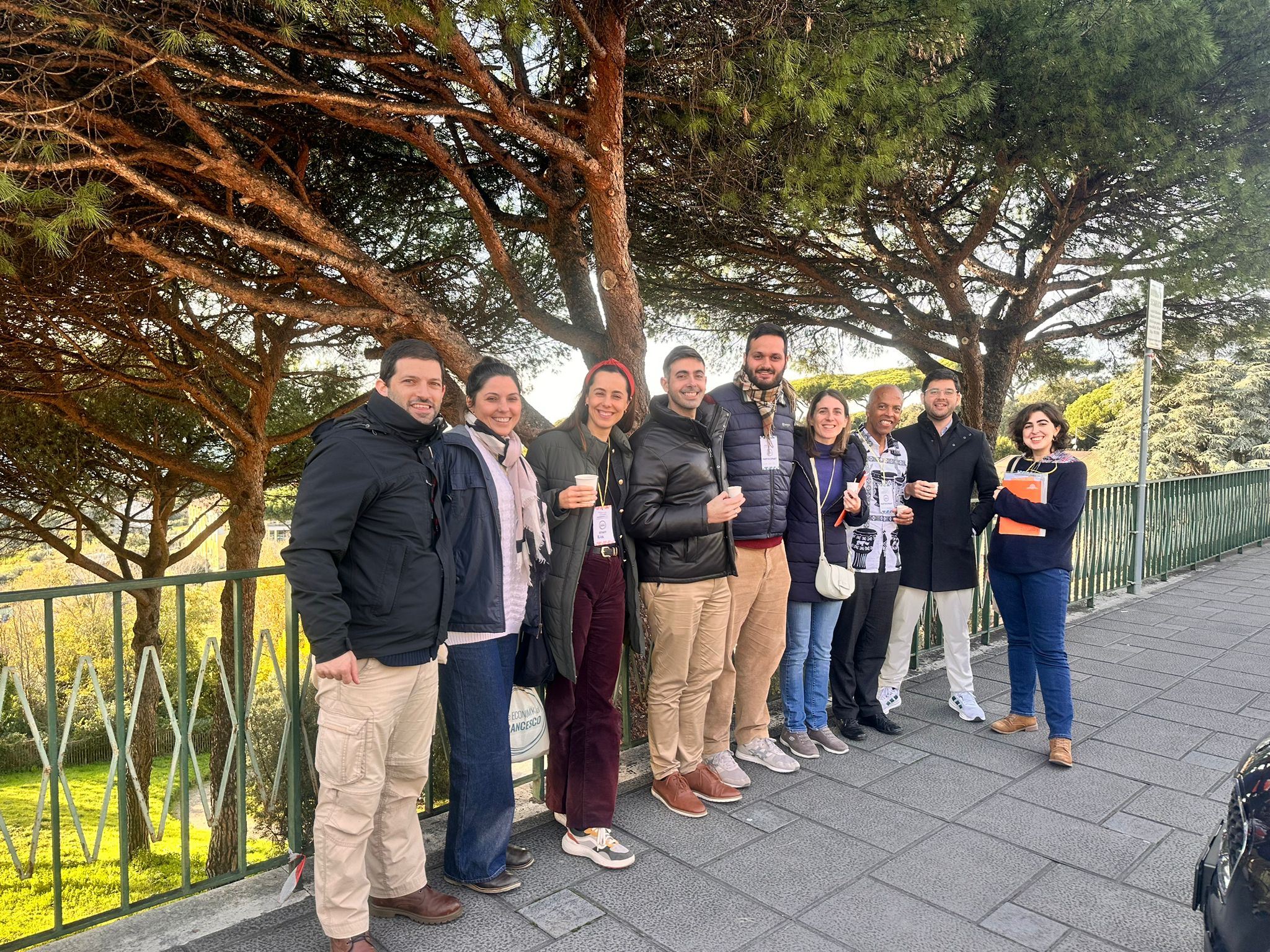 Grupo de portugueses no encontro global Economia de Francisco, em Castel Gandolfo, 2025. Foto DR