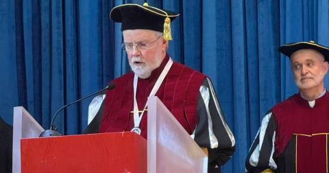 Peter Stilwell: um doutoramento pelo longo empenho no ensino da teologia. Foto: Direitos reservados.