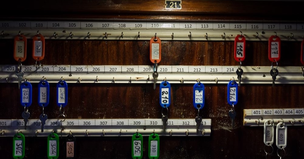 Chaveiro na Associação dos Albergues Nocturnos de Lisboa. Foto © Vítor Cid.