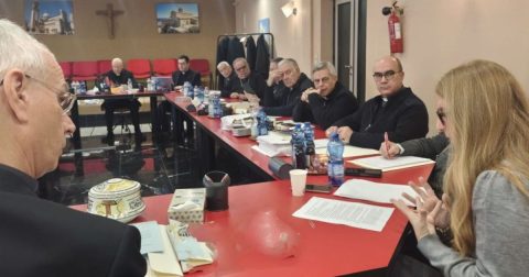 Bispos da Sicília reuniram com dois grupos cristãos LGBT+ A Conferência Episcopal Siciliana realizou sua sessão de trabalho de 12 a 14 de janeiro de 2026, na sede da CESi em Palermo