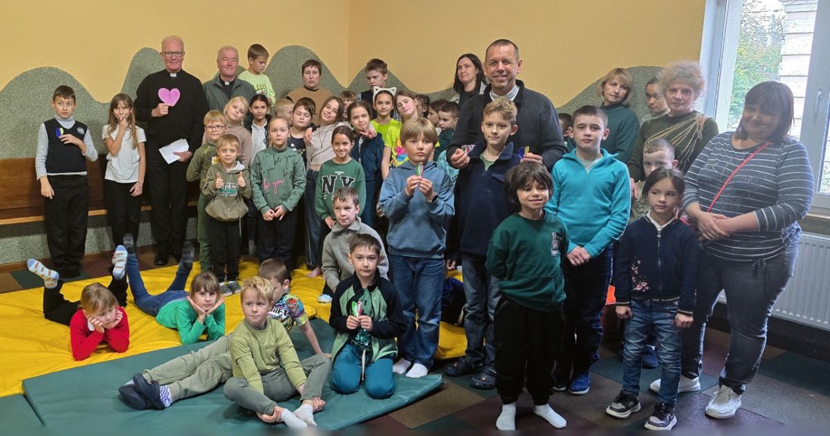 Encontro missionário com crianças na cidade de Fastiv, na região de Kiev Foto DR