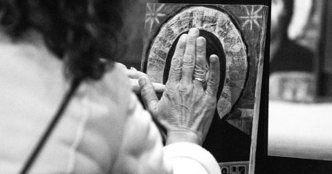 Vai nascer uma academia de arte sacra em Lisboa, e começa com um curso de pintura aberto a todos Exposição de ícones de Nelson Ferreira na igreja dos Redentoristas, no Porto. Foto Kako Art
