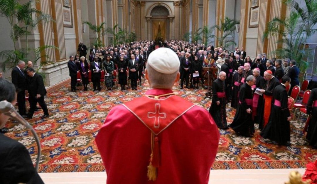 Papa denuncia violação do direito internacional humanitário