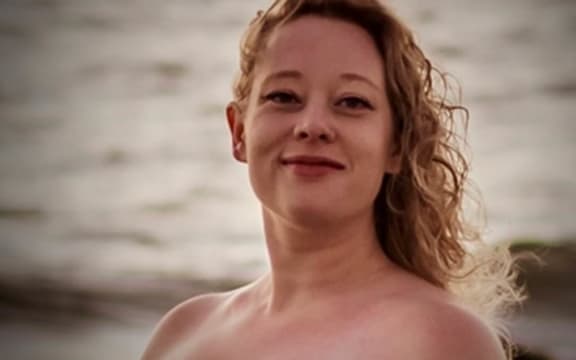 Renee Nicole Good, de 37 anos, era mãe de três filhos. Foto do Facebook pessoal de Renee.