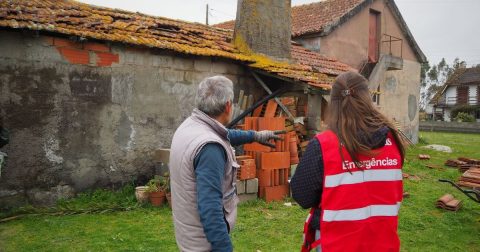Cáritas de Leiria no terreno após tempestade Kristin. Foto Cáritas de Leiria