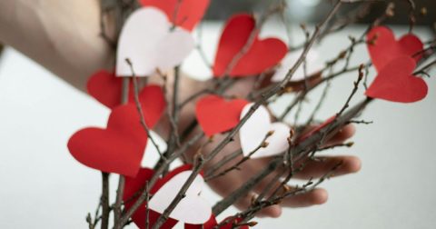 Casal, namoro, corações, dia são valentim Foto Monstera Production Pexels