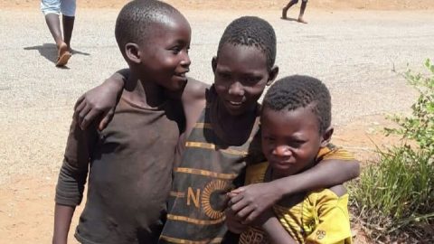 As incertezas das crianças de Moçambique e da sua educação Moçambique. Cabo Delgado