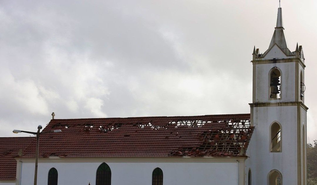 Bolsa de voluntariado e campanha solidária visam recuperar património religioso danificado pelo mau tempo