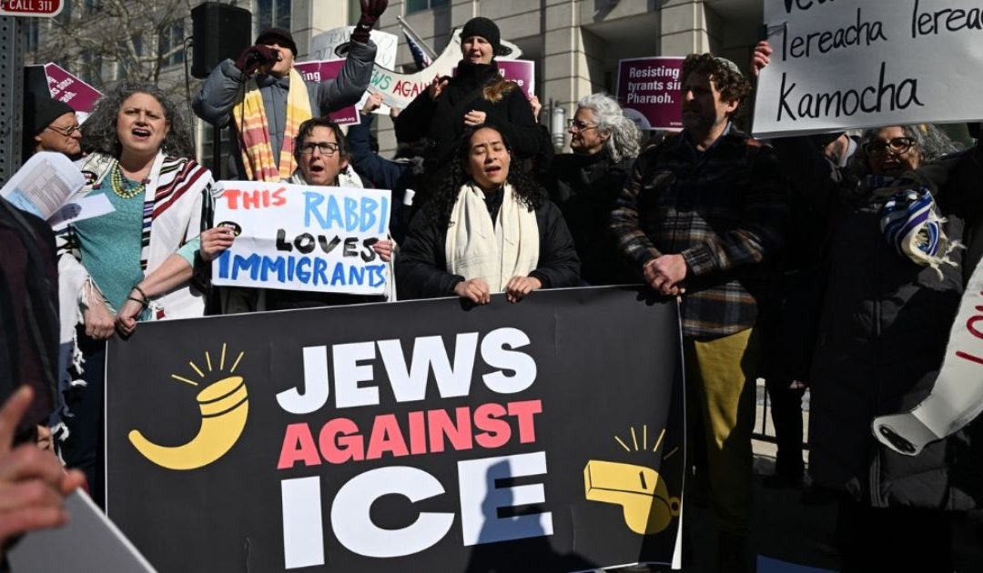 “Judeus contra o ICE” protestam em massa nos EUA