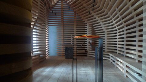 Arquitetura e artes para a liturgia: arcebispo de Braga convida para encontro Lecionário aberto na capela Árvore da Vida, Braga: jamais houve um tão generoso sistema de leituras na Liturgia como aquele que está em prática Foto © Asbjørn Andersen, cedida pelo autor.