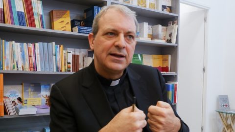 Mário Rui de Oliveira: "O medo da morte incendeia o desejo de viver para sempre" Mário Rui de Oliveira. padre