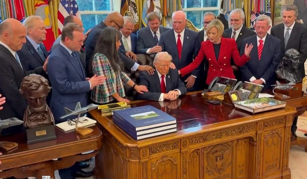 Maioria dos norte-americanos rejeita retórica religiosa de Trump e apoia Leão XIV