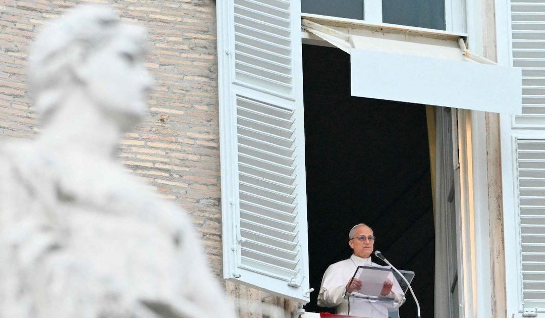 Papa exige denúncia da violência contra as mulheres