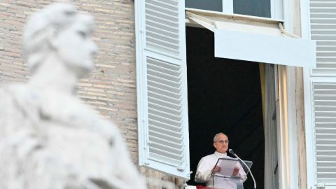 Papa exige denúncia da violência contra as mulheres Antes do ângelus, Papa apelou à superação de divisões e preconceitos na Igreja e na sociedade, sublinhando a importância de acolher todas as pessoas com disponibilidade e sem julgamentos. Foto © Vatican Media, via agência Ecclesia. fevereiro 2026