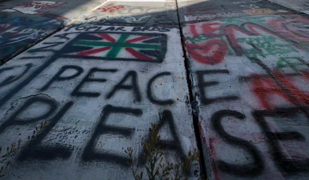 Católicos espanhóis defendem não-violência como resposta à guerra