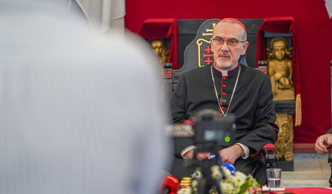 Do centro da guerra, patriarca latino de Jerusalém à conversa com jovens portugueses