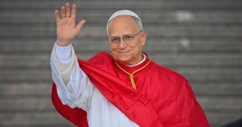 O Papa Leão XIV à chegada à Argélia, a 13 de abril de 2026. Foto Vatican Media