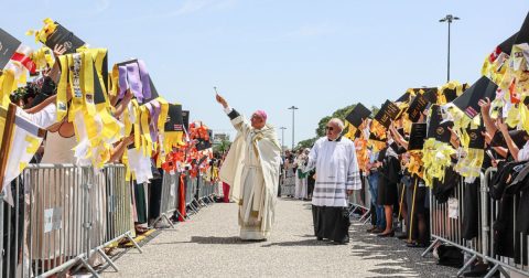 Rui Valério abençoa os finalistas da diocese de Lisboa, 23 maio 2026. Foto Rlindo HomemPatriarcado de Lisboa