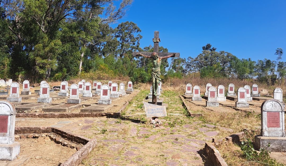 A missão da Huíla, o histórico cemitério e o deslumbramento de Miguel Torga