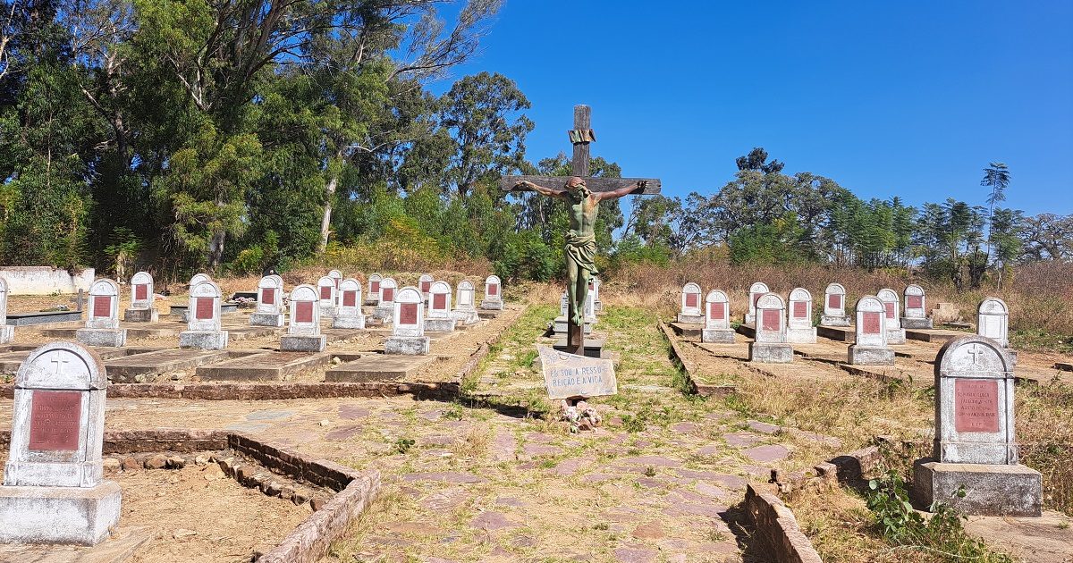 4-2-cemitério da Huila