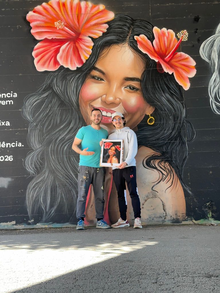 A partir dos rostos do mural, Miguel Silva criou uma edição de apenas 70 prints