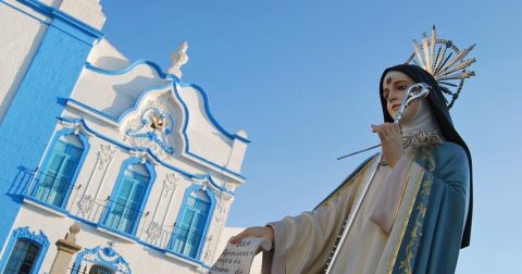 Escultura representando Santa beatriz da Silva, junto ao onvento local das monjas Concepcionistas Franciscanas em Viseu. Foto Ecclesia