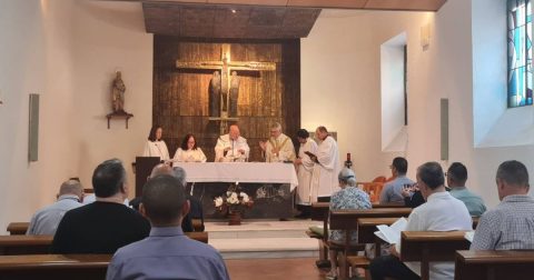 Anglicanos de Portugal e Espanha querem ser “Província Ibérica” Eucaristia de abertura do 58° Sínodo da Igreja Espanhola Reformada Episcopal que decorreu de 28 a 30 maio em Madrid. DR