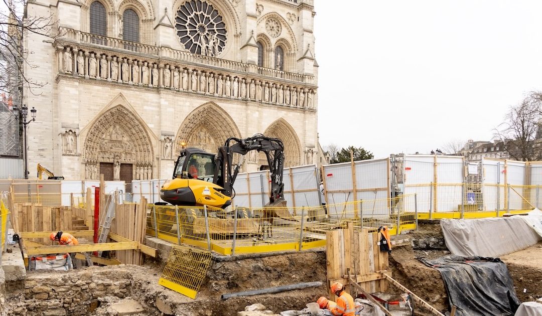 Escavações em Notre-Dame revelam preciosidades e antecipam 160 árvores e um espelho de água