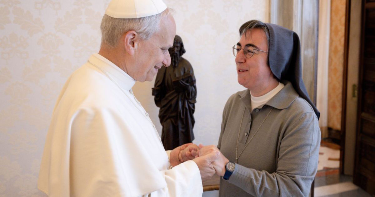 Papa Leão XIV com irmã Alessandra Smerilli. Foto Vatican Media Papa Leão XIV com irmã Alessandra Smerilli. Foto Vatican Media