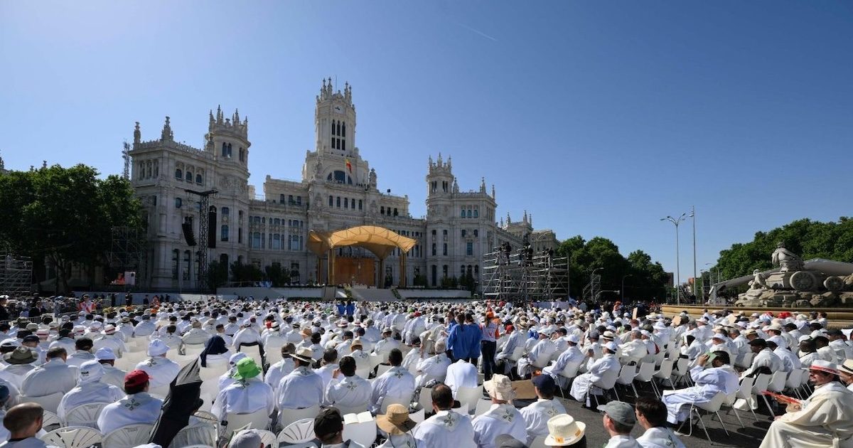 Papa Leão XIV celebrou a missa do Corpo de Deus, na Praça de Cibeles, no centro da capital espanhola. Foto © Vatican Media. Madrid