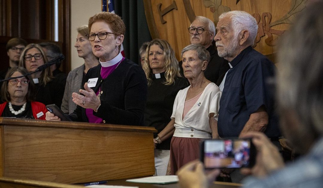 Líderes religiosos dos EUA acusam ICE de conduzir “campanha de terror” contra imigrantes