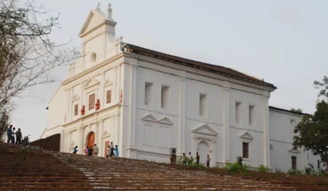 Manifestantes concentram-se em Goa para defender capela portuguesa do século XVI