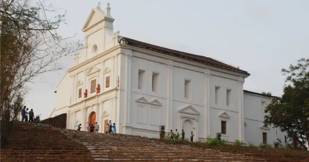 Capela de Nossa Senhora do Monte, Goa, Índia. Foto Tour my India Capela de Nossa Senhora do Monte, Goa, Índia. Foto Tour my India