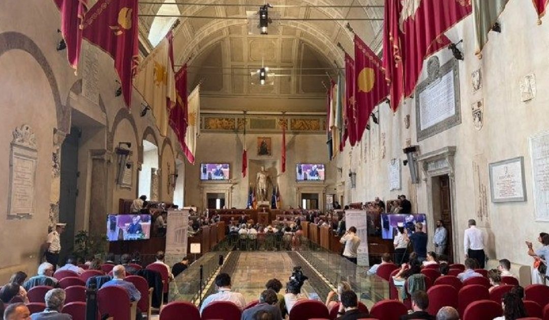 Prémios Nobel, cientistas e lideres religiosos preocupados com a ligação entre a IA e as armas atómicas