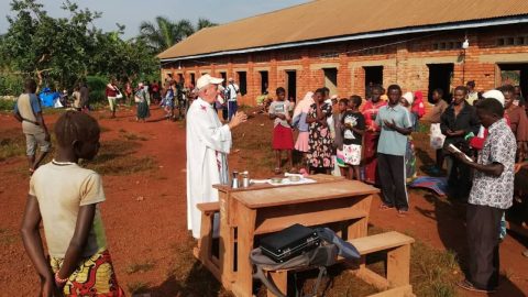 Paz e consolação entre os deslocados de guerra Congo