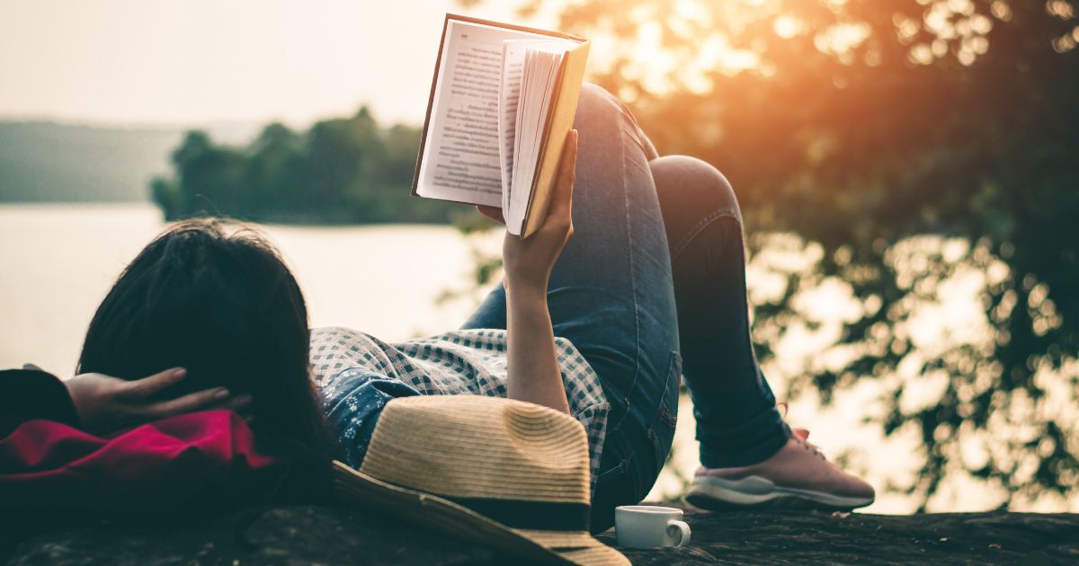 Férias, livros, leitura. Foto R_Tee