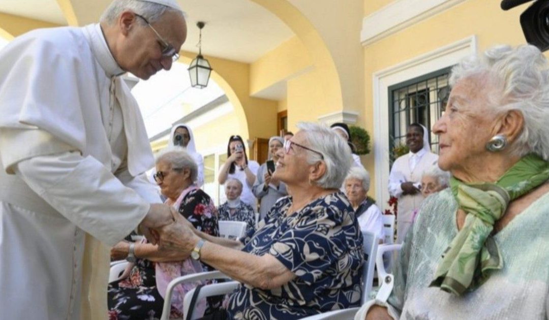 Apelo do Papa: não abandonar os pobres e os mais velhos nas férias