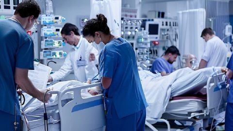 ‘u’ de urgências - coreografia de uma espera Sala de Emergência Hospitalar