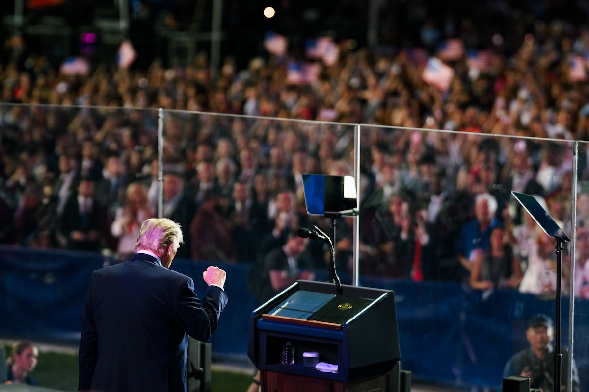 Donald Trump a discursar na Great American State Fair, no National Mall, em Washington, a 24 de junho de 2026, no âmbito dos 250 anos do país. Foto © Casa Branca/Daniel Torok.