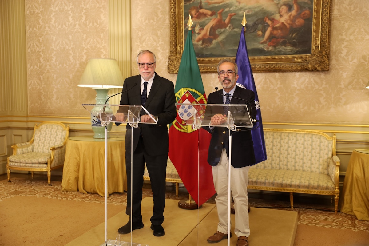 Andrea Riccardi e Paulo Rangel, na conferência de imprensa, depois da assinatura de protocolo entre a Comunidade de Santo Egídio e o Estado português. Foto © Agência Ecclesia.
