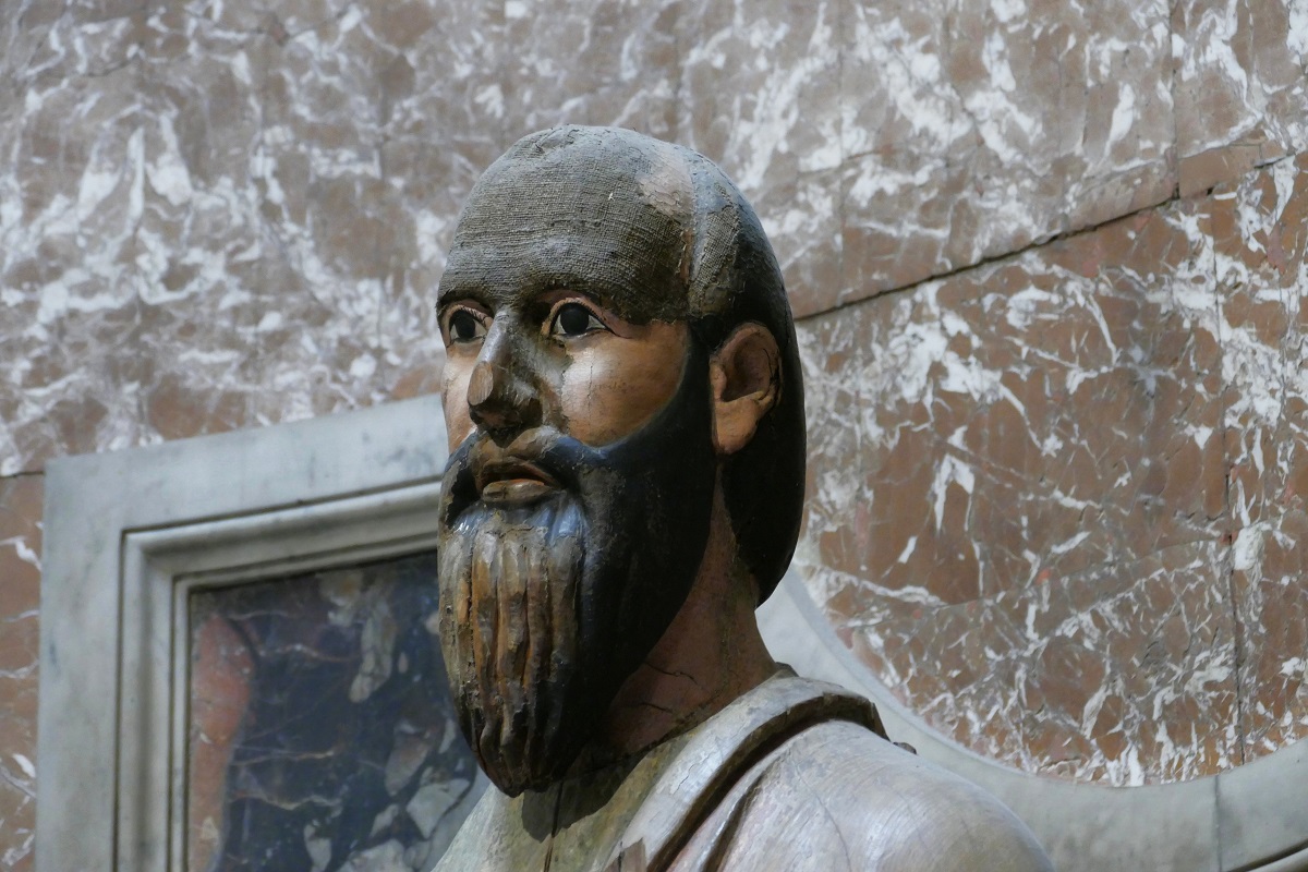 Escultura-relíquia de S. Paulo (séc. XIV), na Capela do Crucifixo, Basílica de S. Paulo Fora dos Muros, Roma.