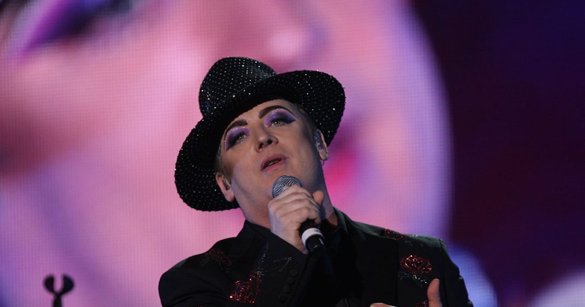 Boy George, numa imagem de arquivo de 2012. Foto © Eva Rinaldi, CC BY-SA 2.0 , via Wikimedia Commons.