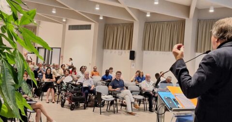 Não violência: quando as reflexões assentam na riqueza das práticas no terreno A conferência do Instituto Católico para a Não Violência (ICNV) que terminou esta quinta feira em Roma Foto Manuel Pinto