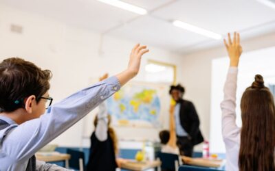 A democracia também se aprende na escola, mas estará a ser ensinada?