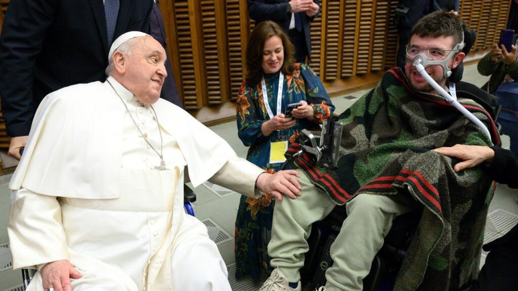 Giacomo encontrou-se com o Papa Francisco durante o Jubileu do Mundo das Comunicações em 2025. Foto Vatican Media