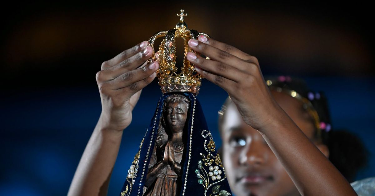 Imagem de Nossa Senhora Aparecida, Brasil. Foto Santuário Nacional de Aparecida Imagem de Nossa Senhora Aparecida, Brasil. Foto Santuário Nacional de Aparecida